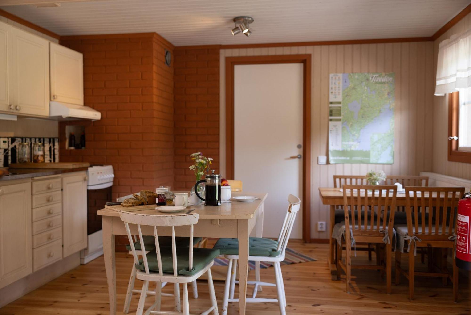 Ekologiska Fru Gran B&B I Tiveden Gardsjo Buitenkant foto